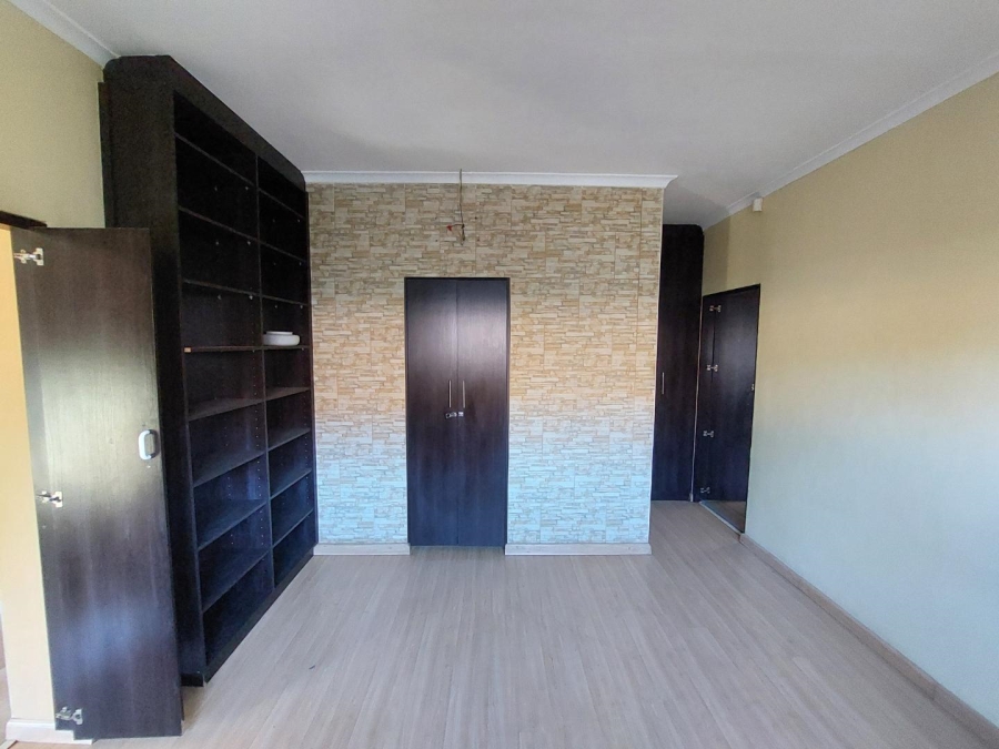 To Let 4 Bedroom Property for Rent in Brackenfell North Western Cape